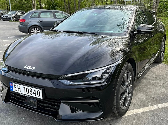 Kia EV6 2 of 19