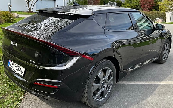 Kia EV6 5 of 19