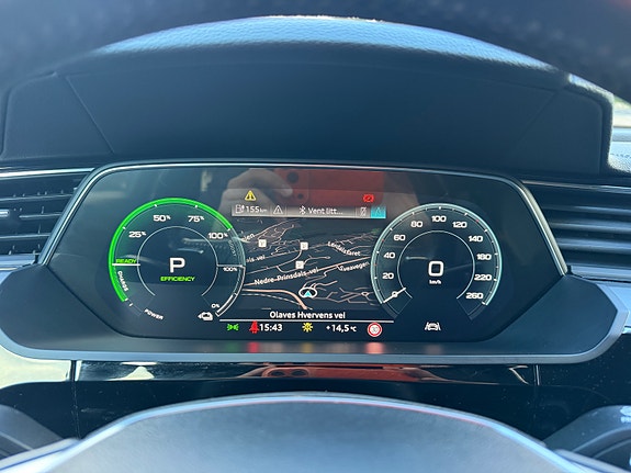 Audi e-tron 27 of 30