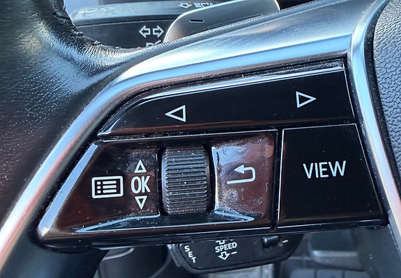 Audi e-tron 24 of 30