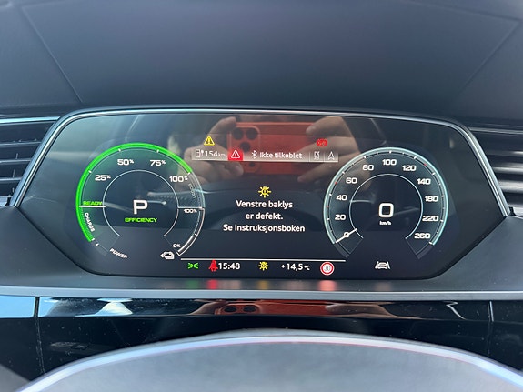 Audi e-tron 28 of 30