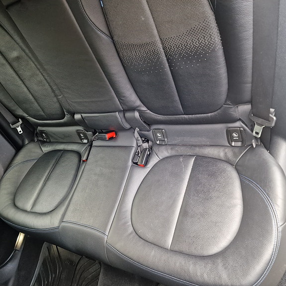 BMW 225xe 23 of 30