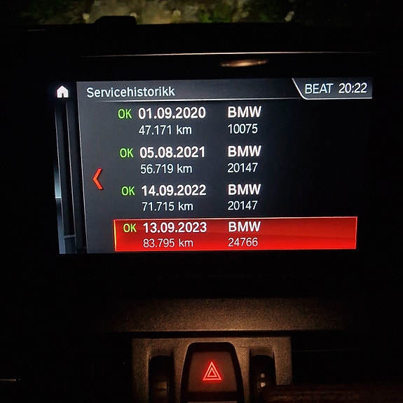 BMW 225xe 29 of 30