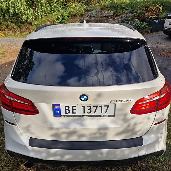 BMW 225xe 5 of 30