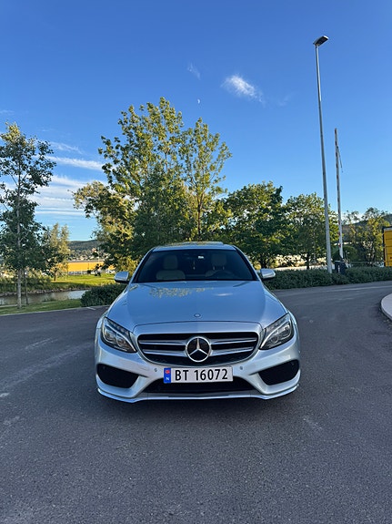 Mercedes-Benz C220 d 2 of 30