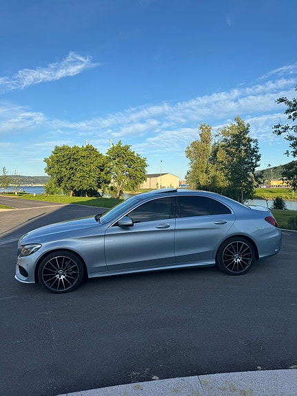 Mercedes-Benz C220 d 3 of 30