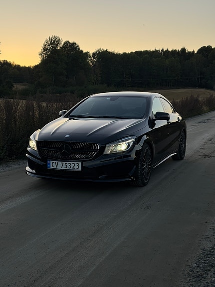 Mercedes-Benz CLA180 9 of 17