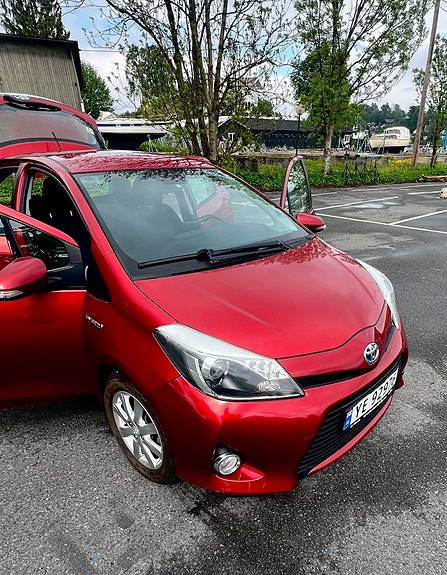 Toyota Yaris 24 of 25