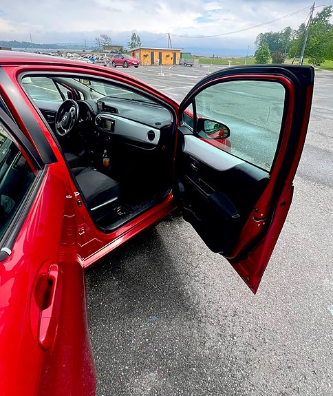 Toyota Yaris 16 of 25