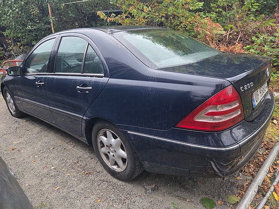 Mercedes-Benz C200 d 6 of 9