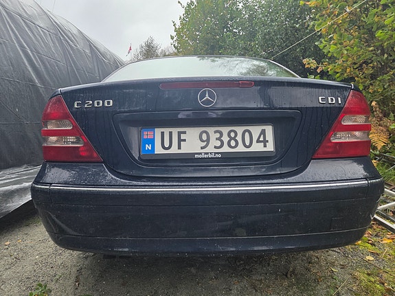 Mercedes-Benz C200 d 5 of 9