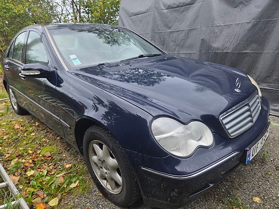Mercedes-Benz C200 d 3 of 9