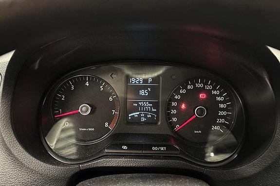 Volkswagen Polo 13 of 21