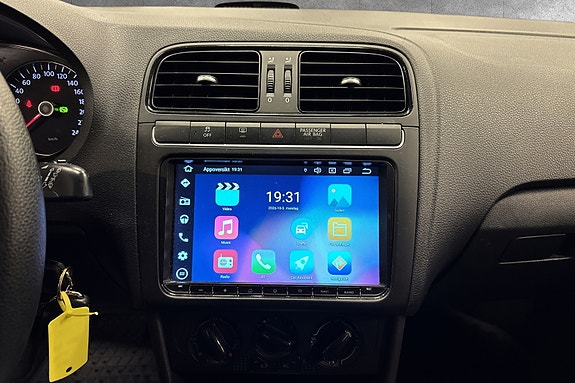 Volkswagen Polo 14 of 21
