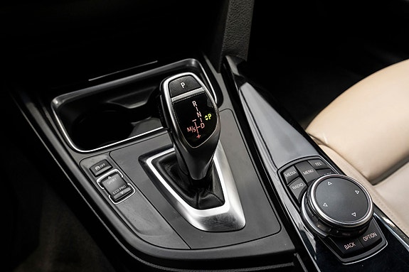 BMW 320d 15 of 30