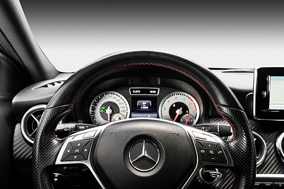 Mercedes-Benz A180 11 of 28
