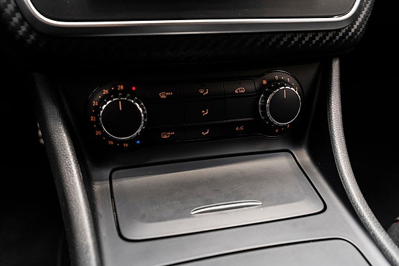 Mercedes-Benz A180 17 of 28