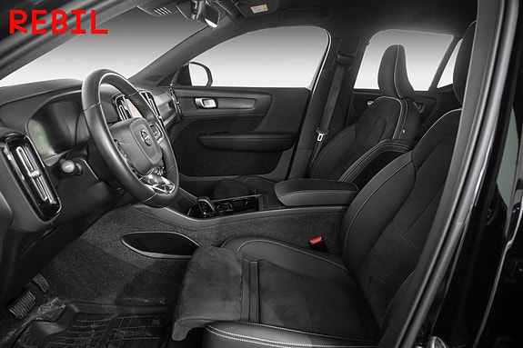 Volvo XC40 9 of 25