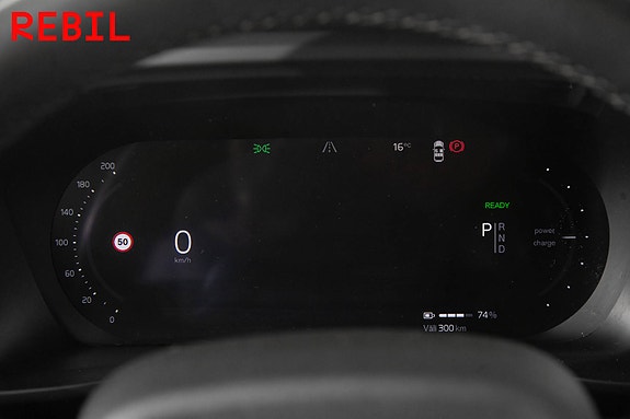 Volvo XC40 13 of 25