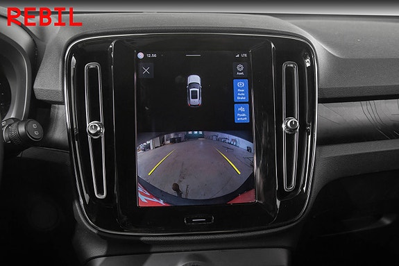 Volvo XC40 18 of 25
