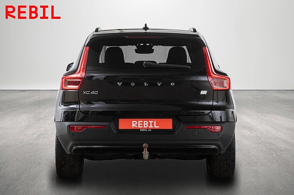 Volvo XC40 6 of 25