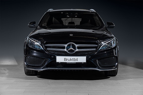Mercedes-Benz C350 3 of 30