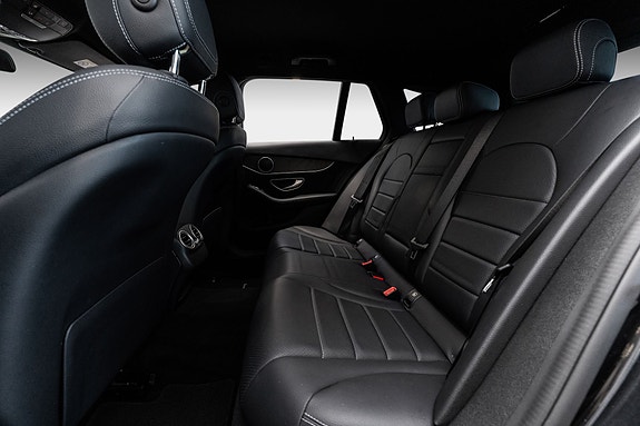 Mercedes-Benz C350 23 of 30