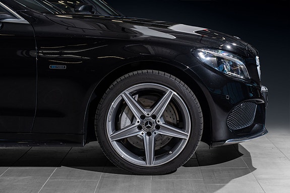 Mercedes-Benz C350 9 of 30
