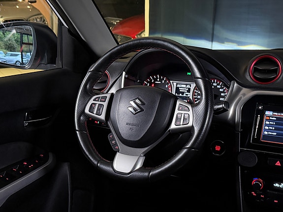 Suzuki Vitara 23 of 30