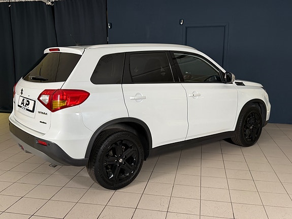 Suzuki Vitara 7 of 30