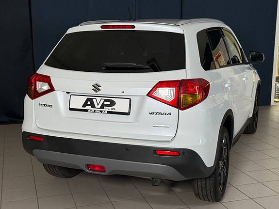 Suzuki Vitara 9 of 30