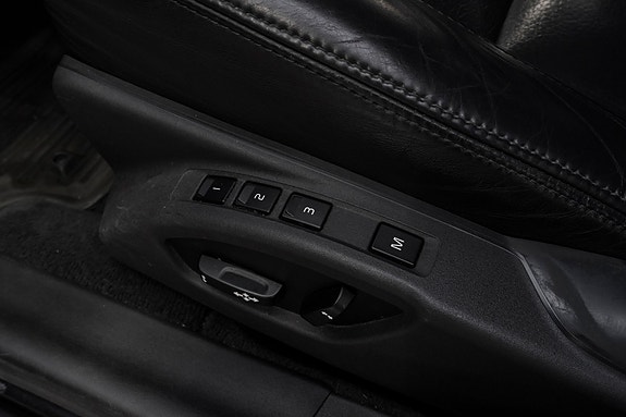 Volvo XC70 22 of 25