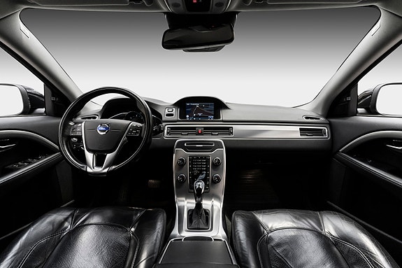 Volvo XC70 12 of 25