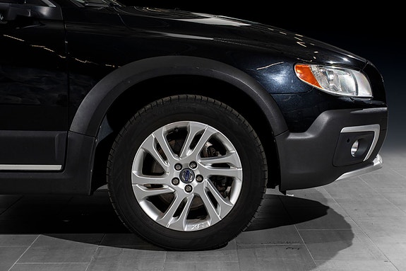 Volvo XC70 25 of 25