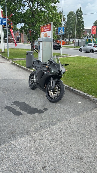 Honda CBR 600 RR 4 of 7