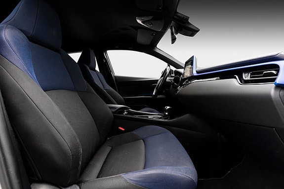 Toyota C-HR 25 of 26