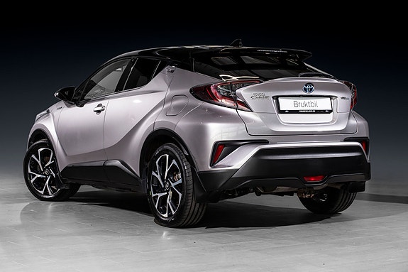 Toyota C-HR 6 of 26