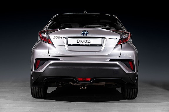 Toyota C-HR 8 of 26