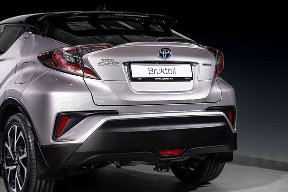 Toyota C-HR 7 of 26