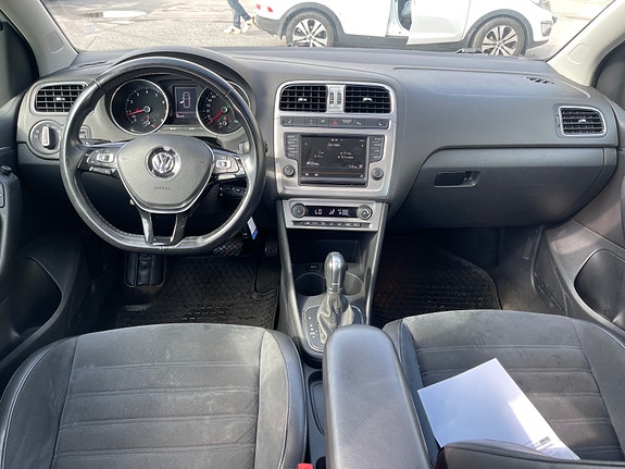 Volkswagen Polo 27 of 30