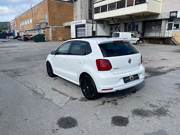 Volkswagen Polo 7 of 30