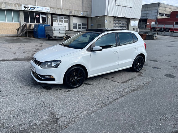 Volkswagen Polo 2 of 30