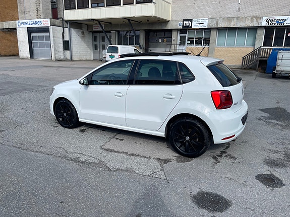 Volkswagen Polo 5 of 30
