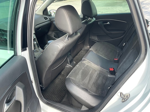 Volkswagen Polo 19 of 30