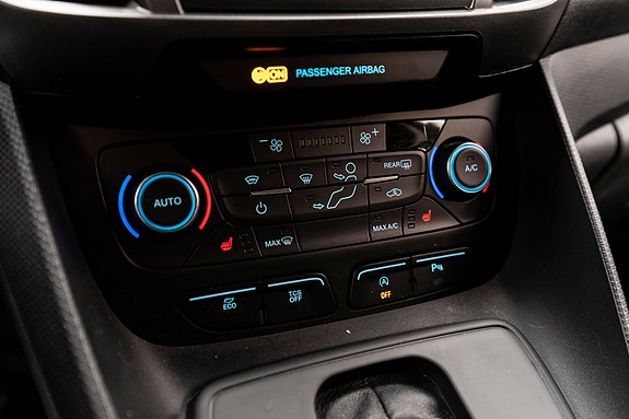 Ford Transit Connect 15 of 25
