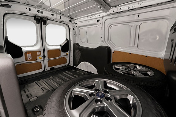 Ford Transit Connect 23 of 25