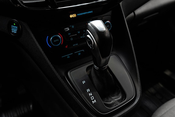 Ford Transit Connect 15 of 25