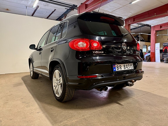 Volkswagen Tiguan 12 of 30