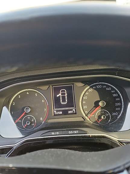 Volkswagen Polo 9 of 9