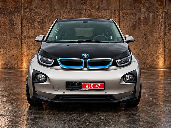 BMW i3 2 of 16
